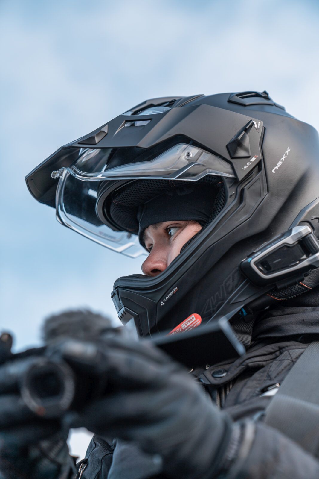 Ride Gear Review: Cardo PACKTALK Bold Motorcycle Communication System Keeps  You In Touch