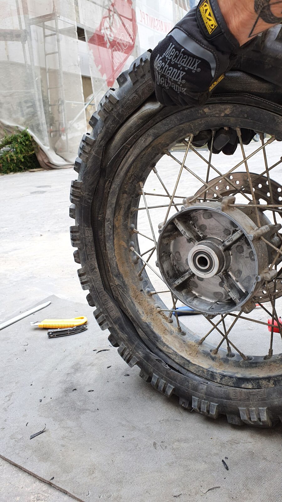 motorcycle tire mounting