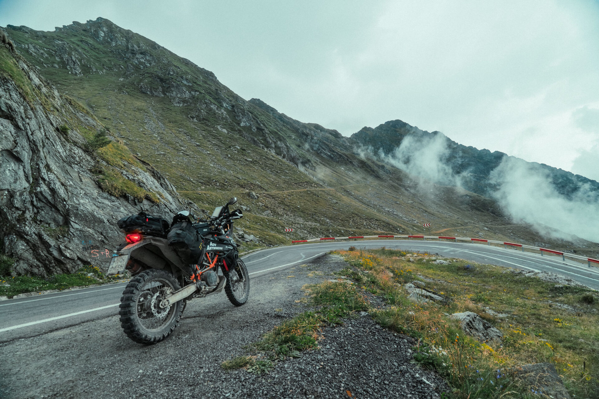 KTM 690 Enduro R – ready-to-ride ADV setup for TET and ACT