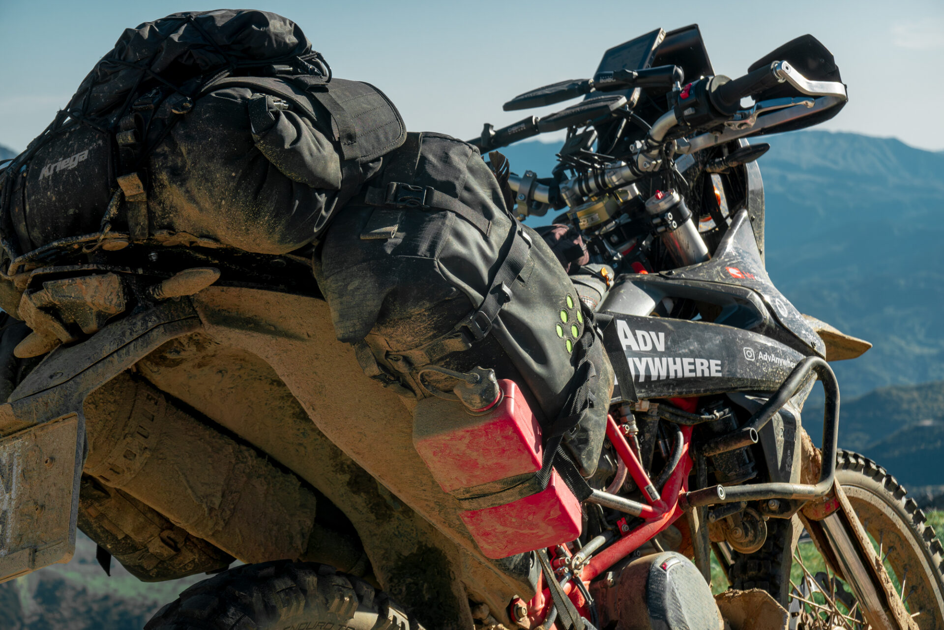 Kriega OS – modular luggage system on KTM 690 Enduro R